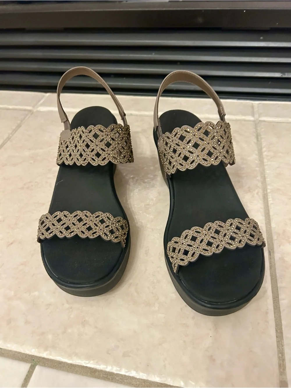 New Taupe Skechers Rumble On Sassy Dayz Wedge slip on sandals